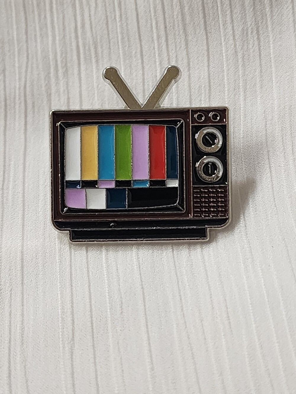 ✨️ 📺 "Retro Television Test Pattern" Enamel Pin